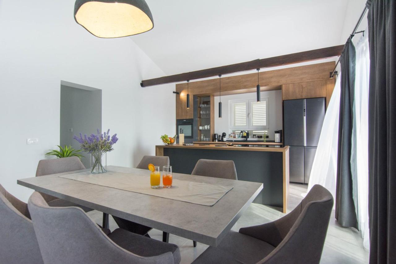 Stina Apartment Биоград на Мору Екстериор снимка