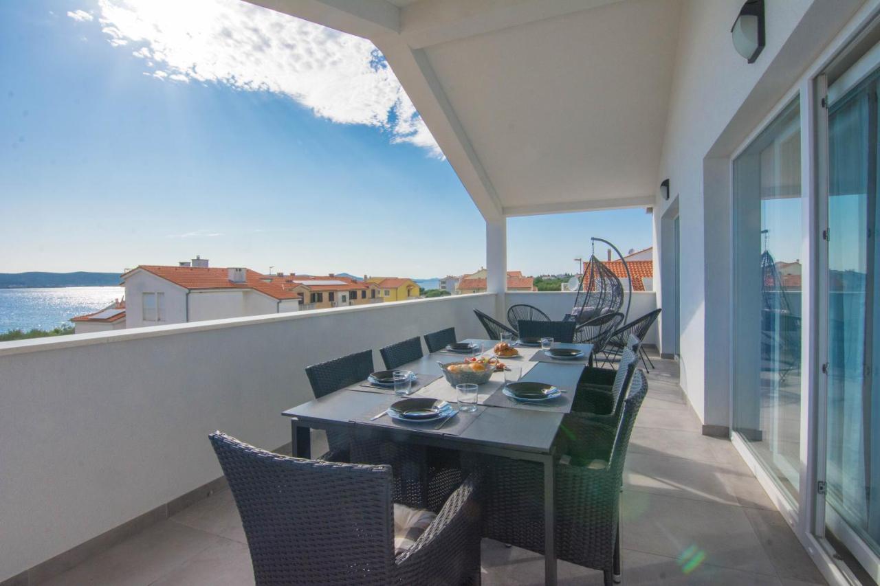 Stina Apartment Биоград на Мору Екстериор снимка