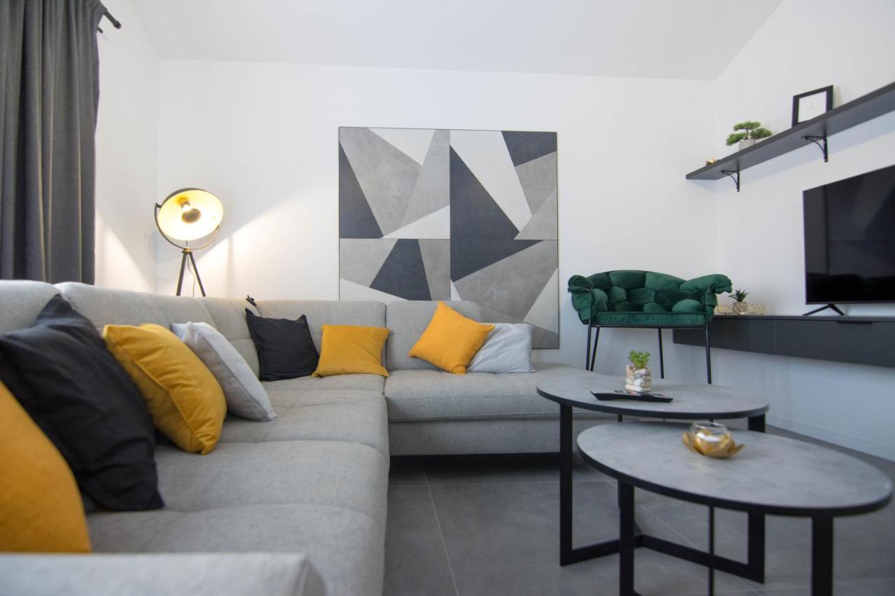 Stina Apartment Биоград на Мору Екстериор снимка