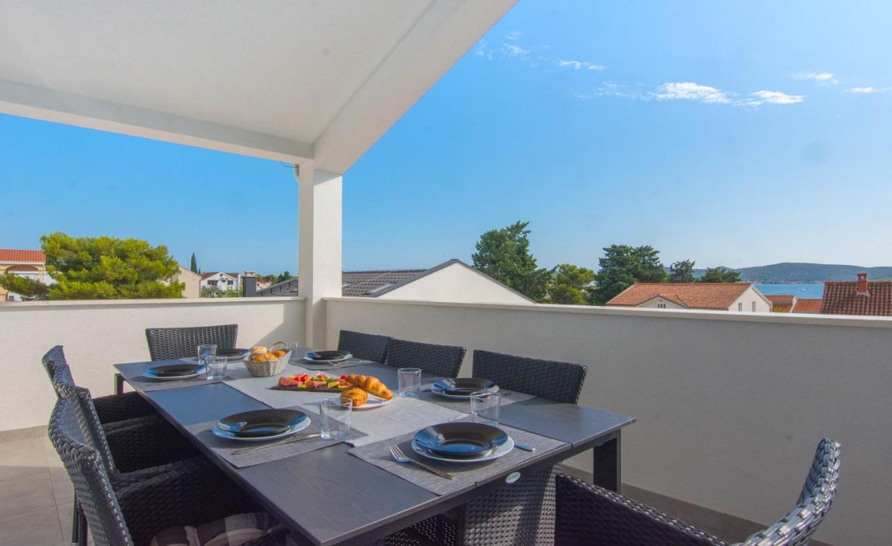 Stina Apartment Биоград на Мору Екстериор снимка