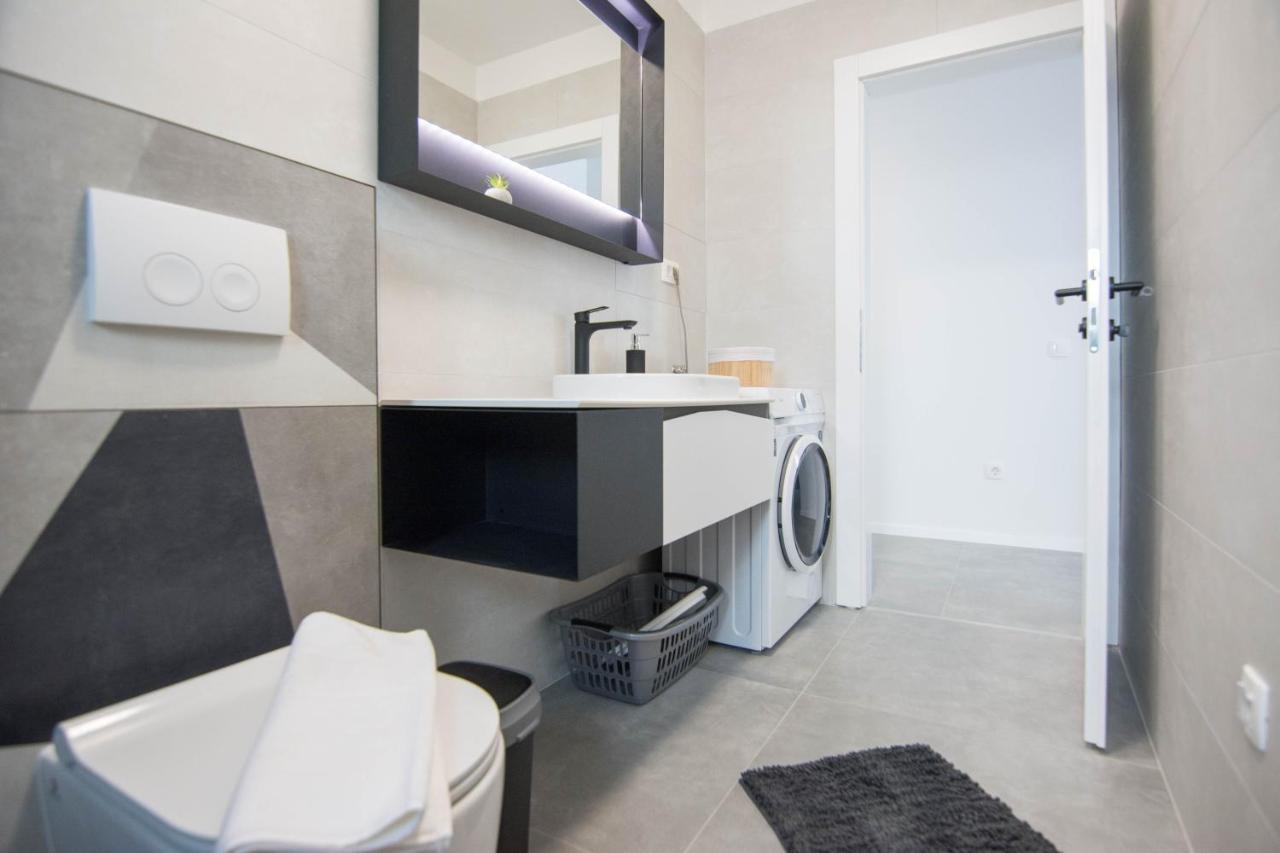 Stina Apartment Биоград на Мору Екстериор снимка