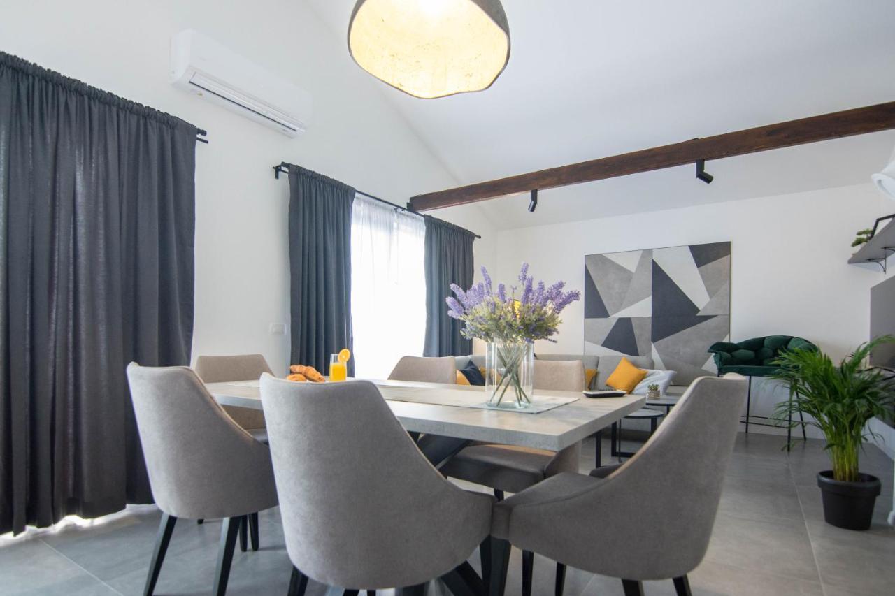 Stina Apartment Биоград на Мору Екстериор снимка