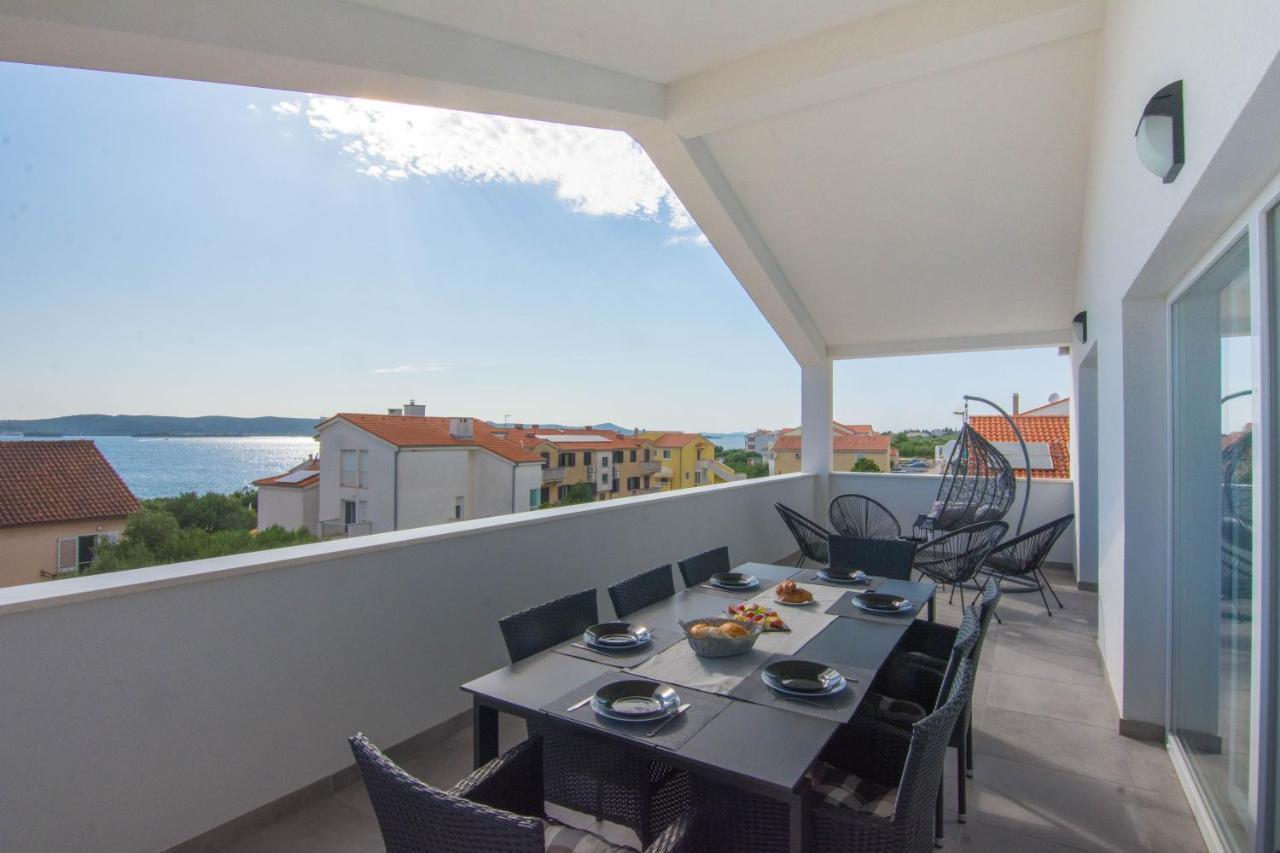 Stina Apartment Биоград на Мору Екстериор снимка