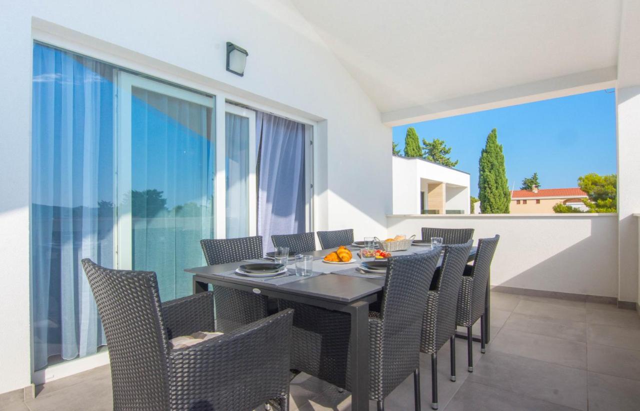 Stina Apartment Биоград на Мору Екстериор снимка