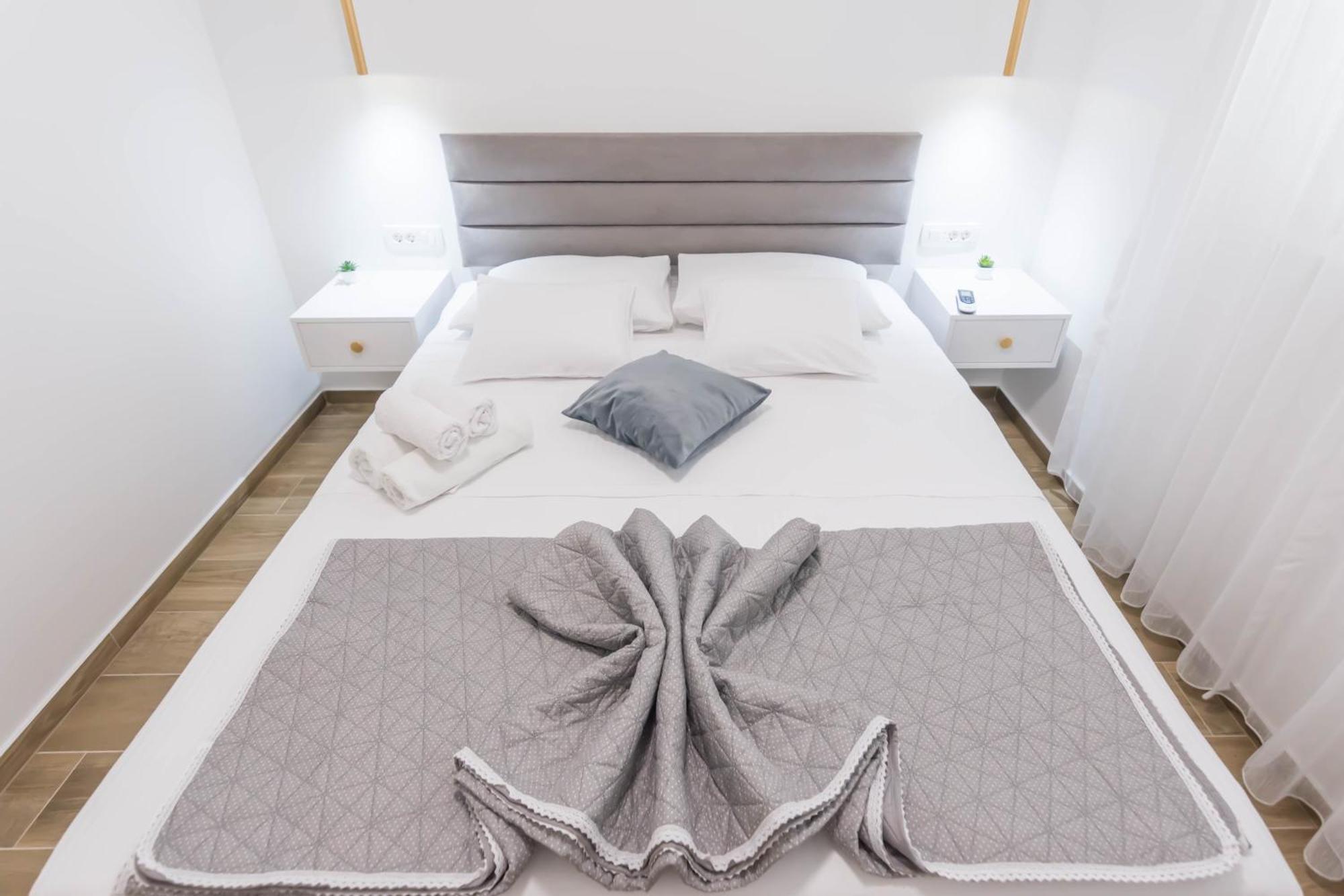 Stina Apartment Биоград на Мору Екстериор снимка