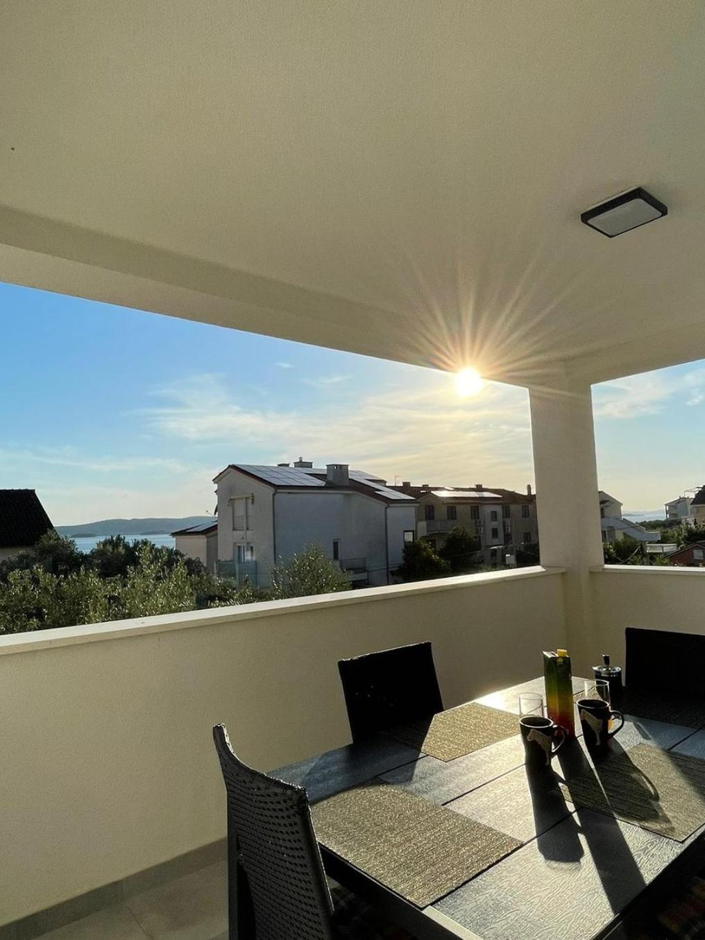 Stina Apartment Биоград на Мору Екстериор снимка