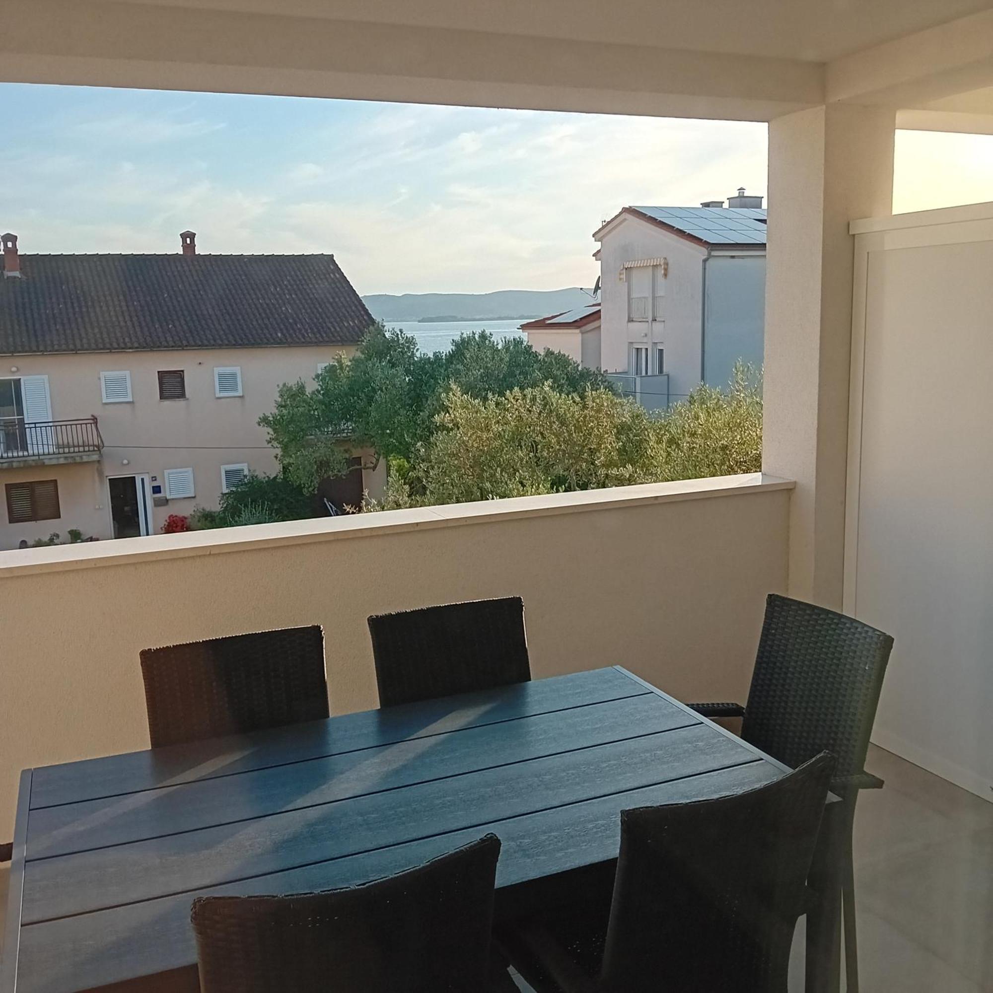 Stina Apartment Биоград на Мору Екстериор снимка