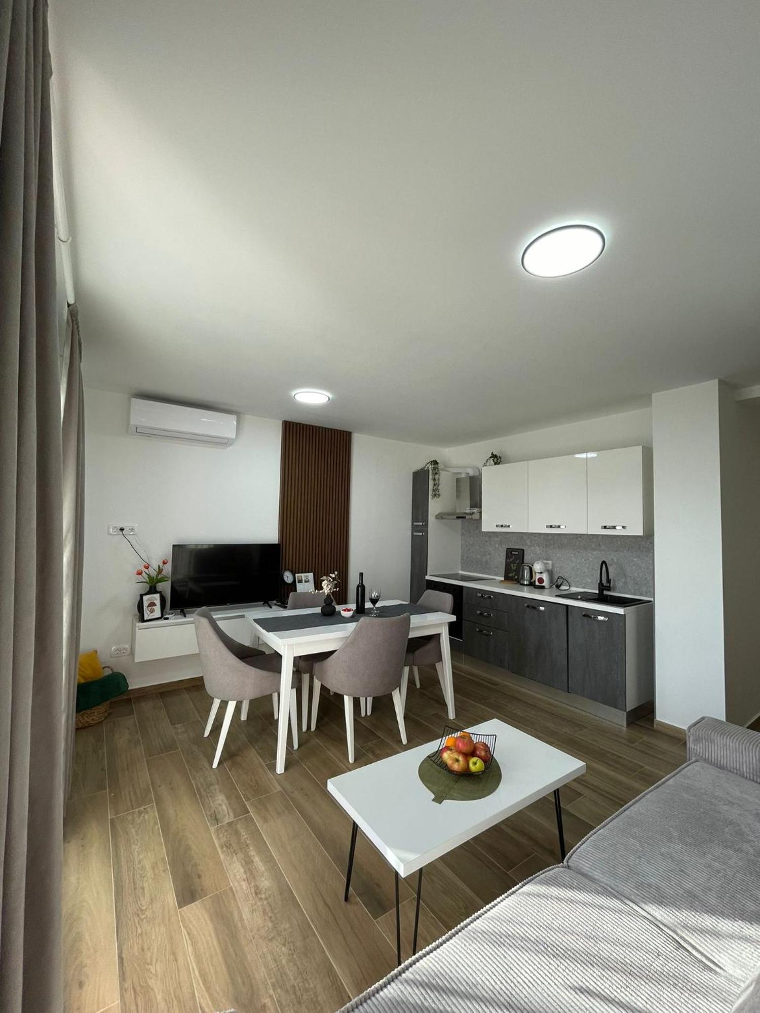 Stina Apartment Биоград на Мору Екстериор снимка