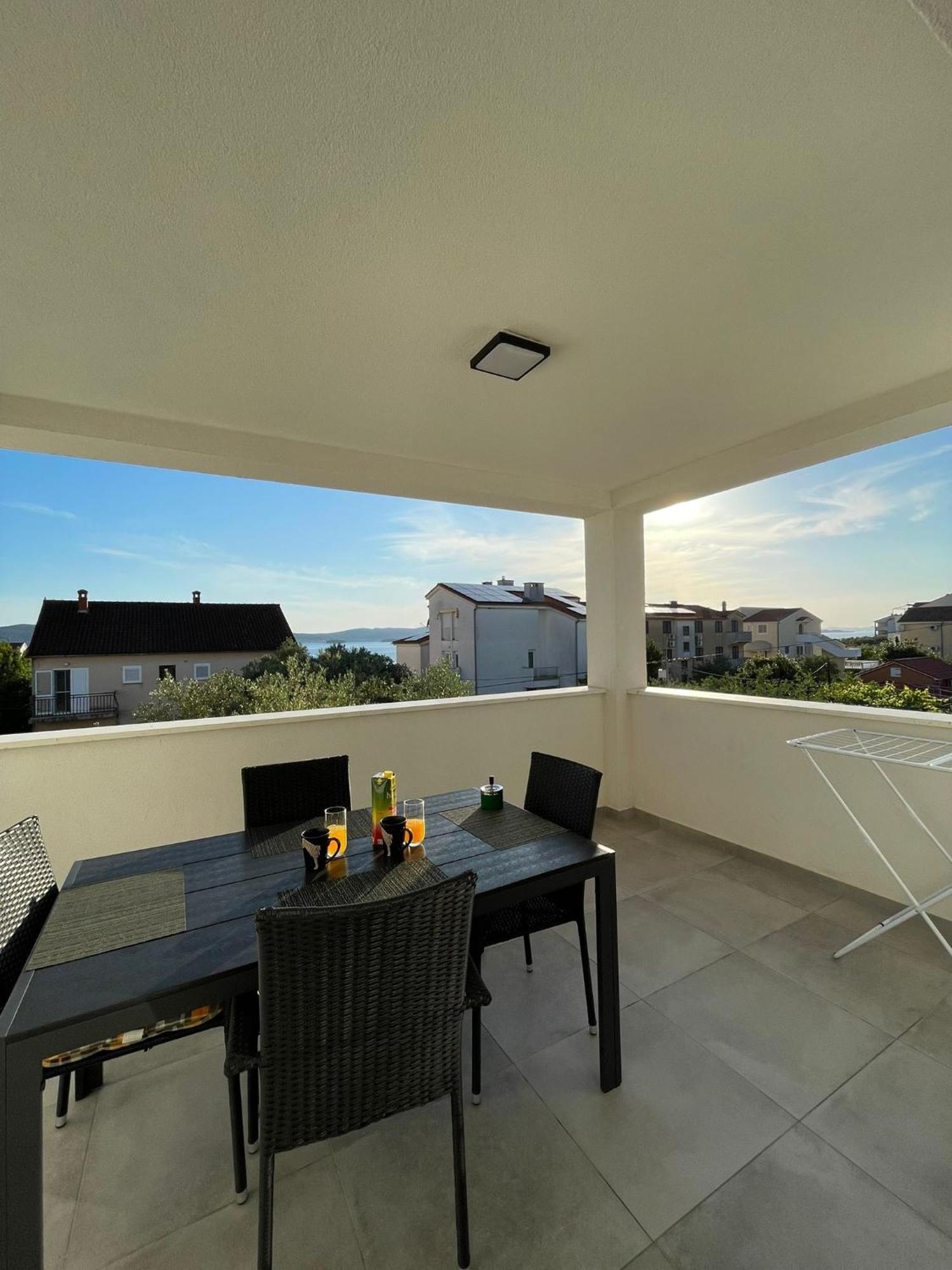Stina Apartment Биоград на Мору Екстериор снимка