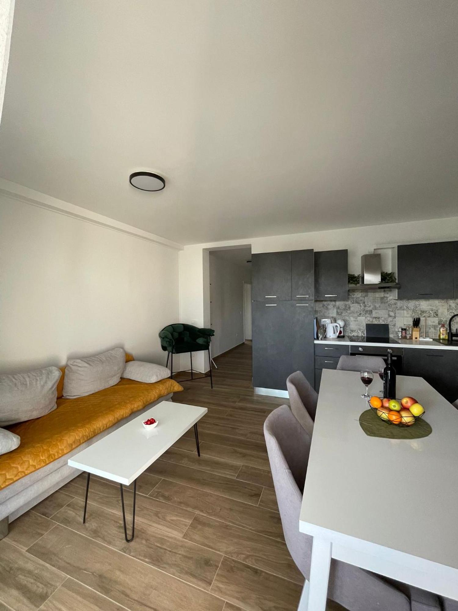 Stina Apartment Биоград на Мору Екстериор снимка
