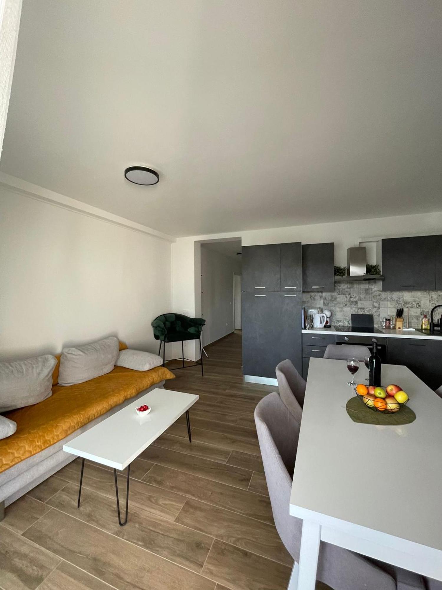 Stina Apartment Биоград на Мору Екстериор снимка