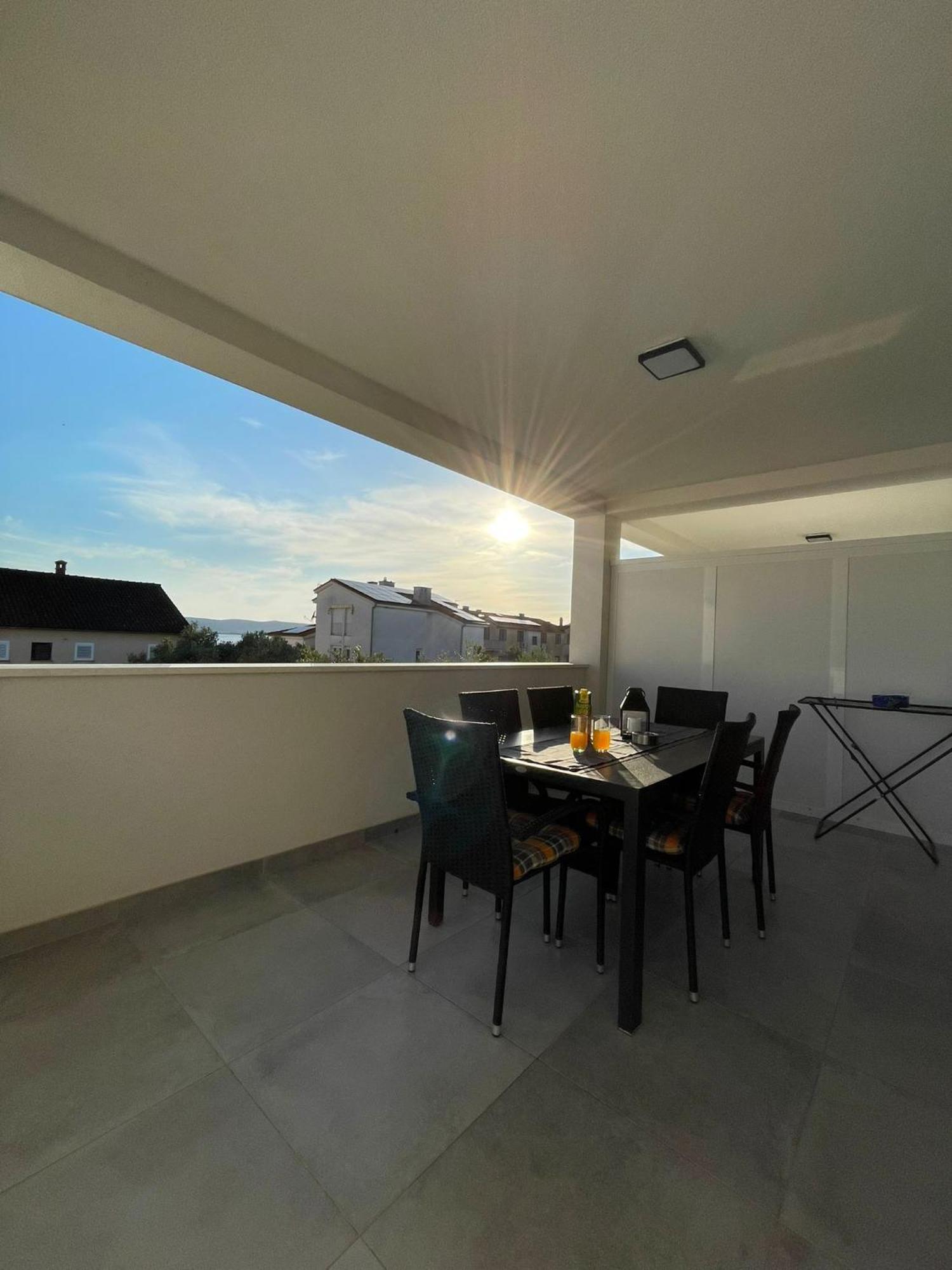 Stina Apartment Биоград на Мору Екстериор снимка